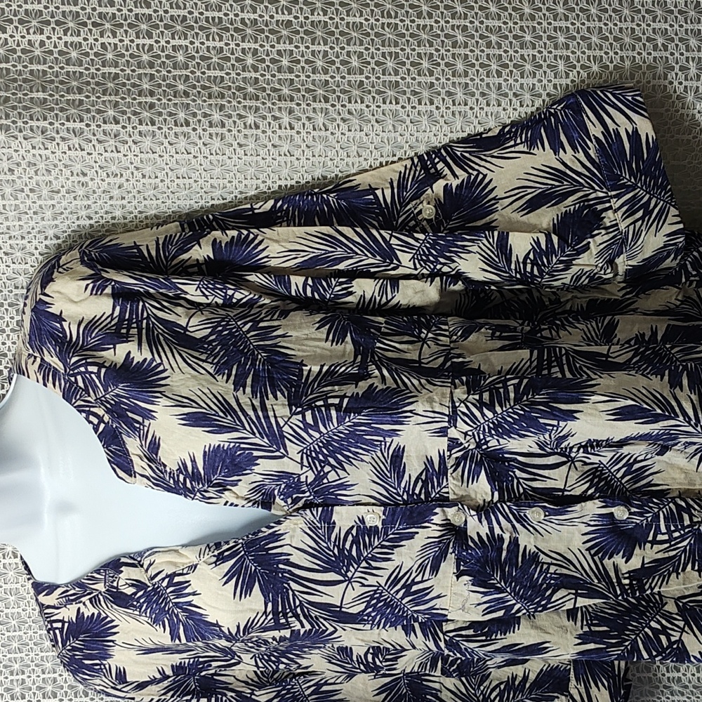 Jones New York Navy and Cream Leaf Print Blouse